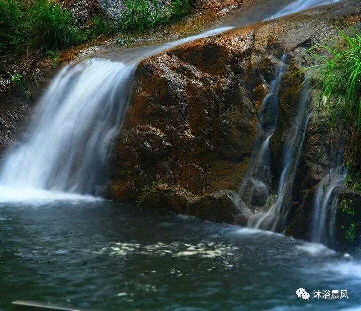 逃离粉红岛